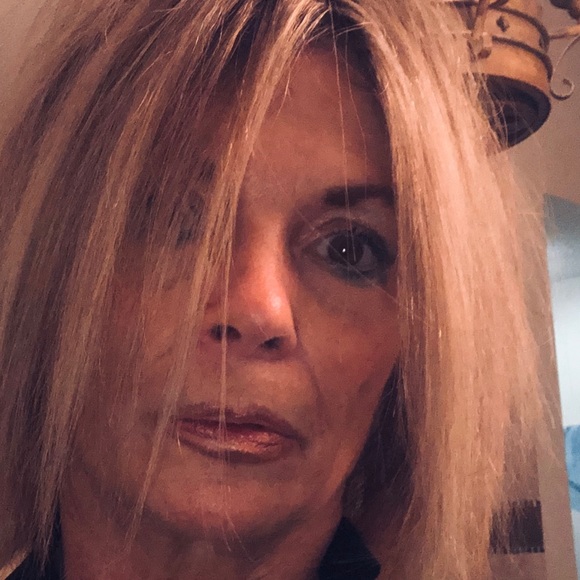 Meet your Posher, Liz - Picture 4 of 7